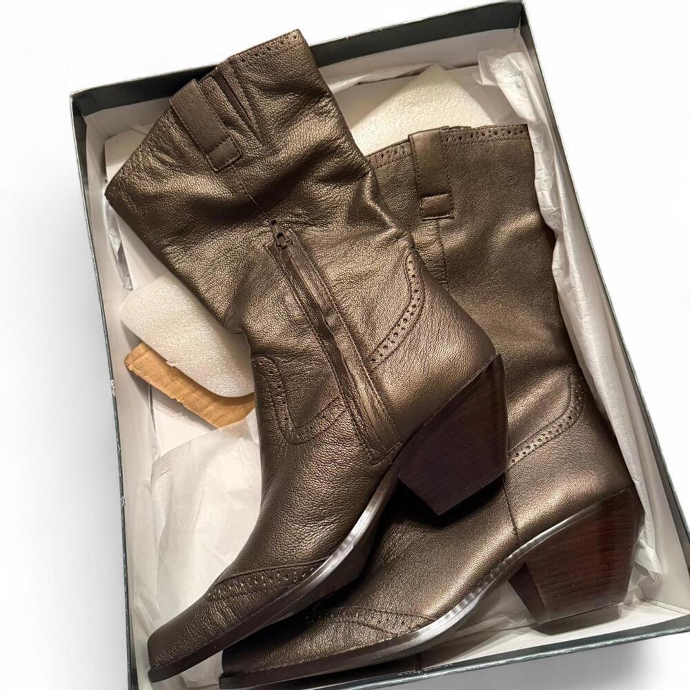 New in box Coldwater Creek cowboy boots - Picture 2 of 6